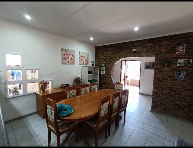 3 BEDROOM HOUSE FOR SALE IN VANDERBIJLPARK SE 4
